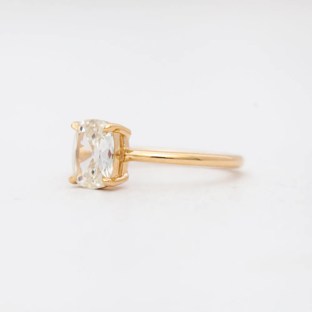 1.14 ct Elongated Cushion Eleonore Delicate Ring