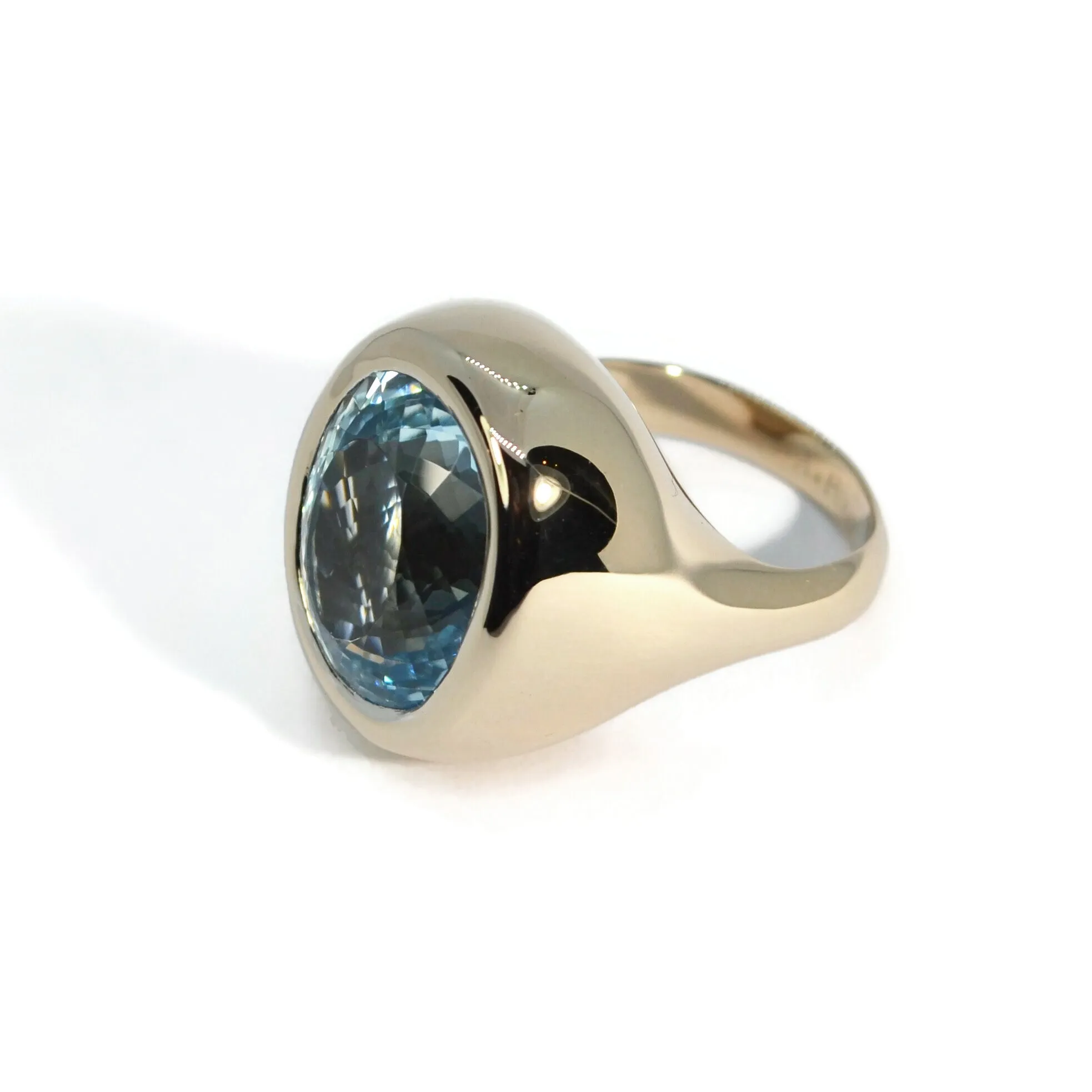 A & Furst - Essential - One of a Kind Cocktail Ring with Aquamarine, 18k White Gold