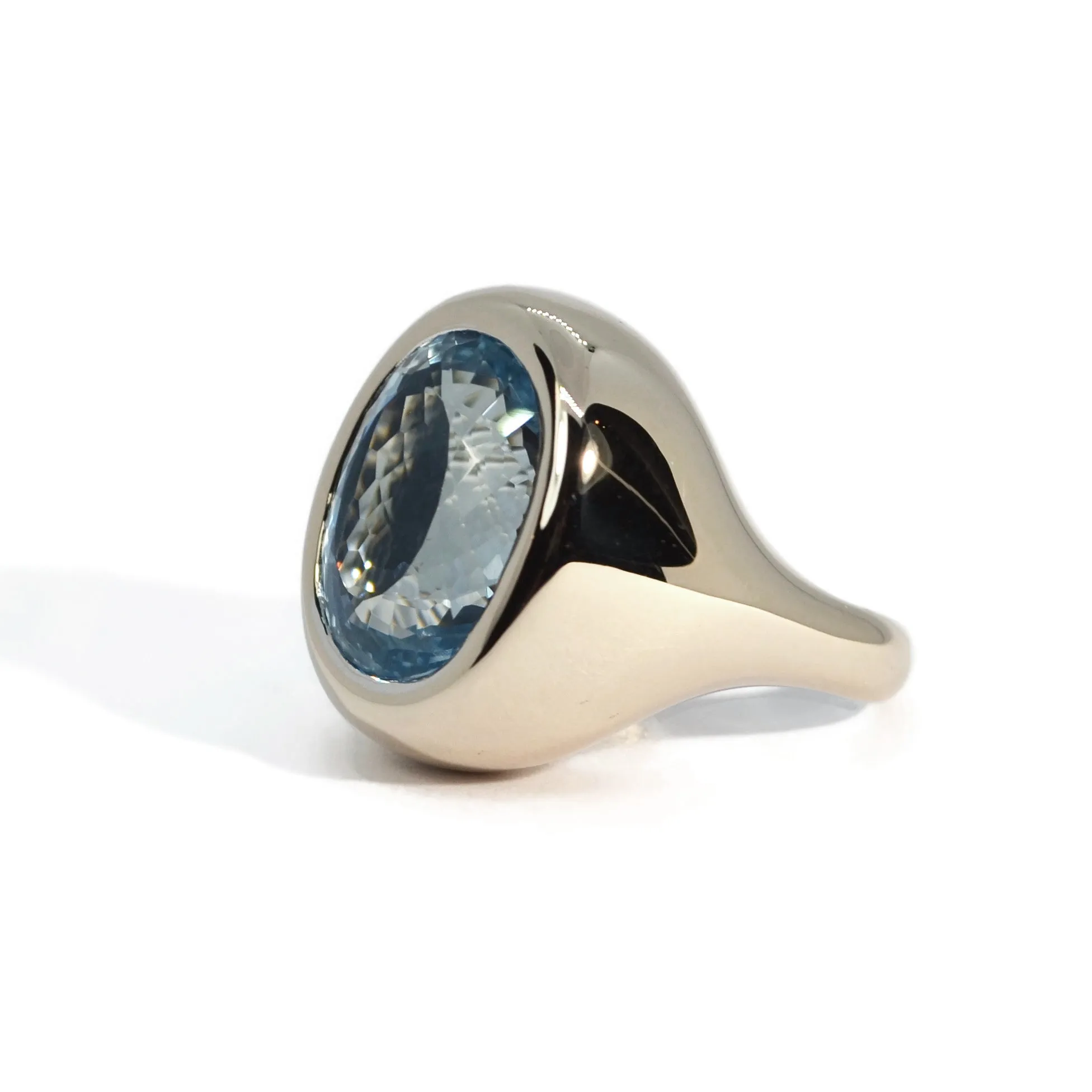 A & Furst - Essential - One of a Kind Cocktail Ring with Aquamarine, 18k White Gold