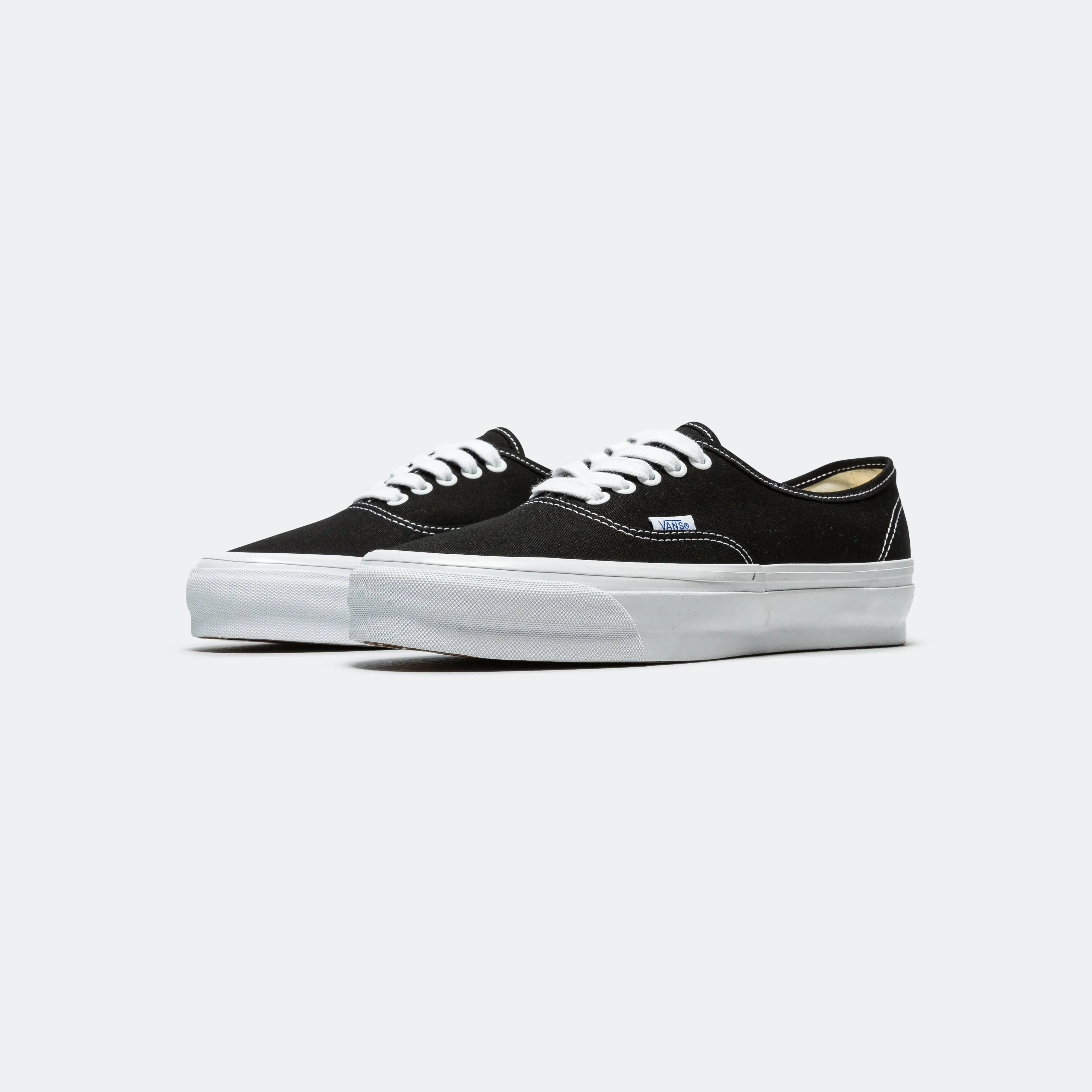 Authentic Reissue 44 LX - Black/White