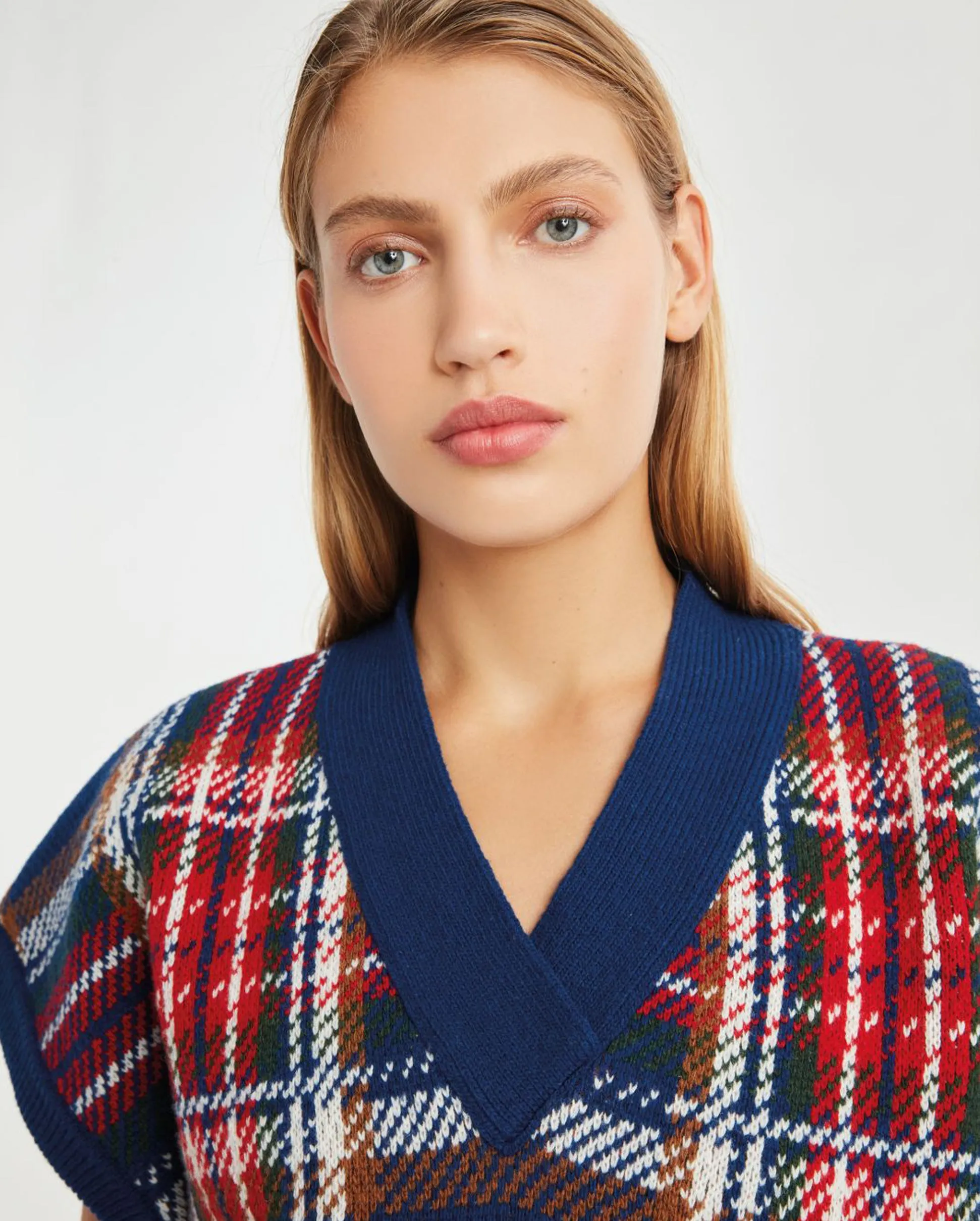 GILETTE V-NECK / BLUE PLAID