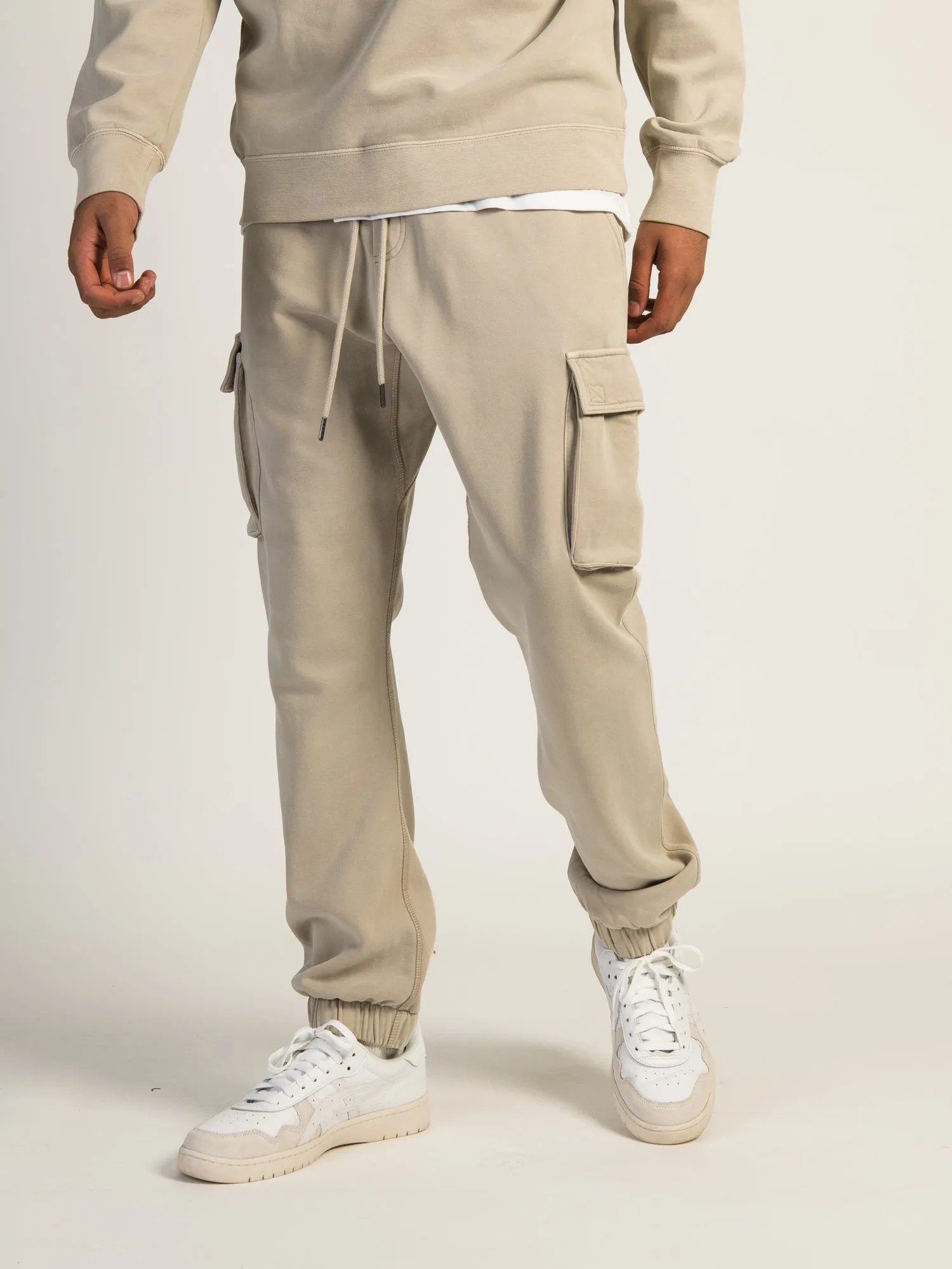 KOLBY PARKER GARMET DYE CARGO JOGGER - OATMEAL