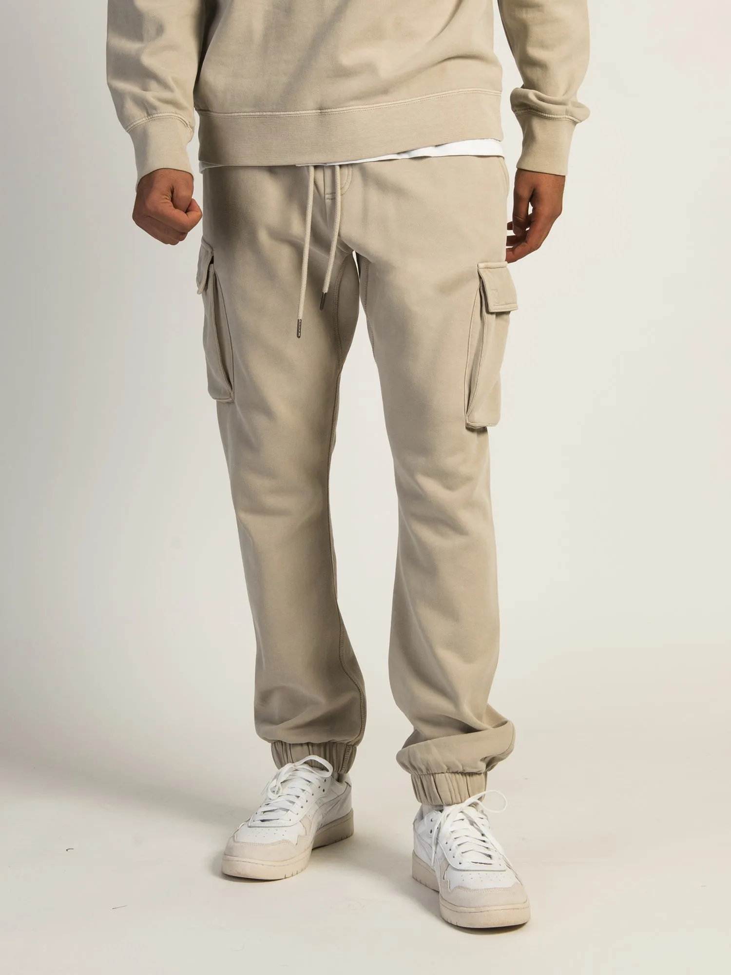 KOLBY PARKER GARMET DYE CARGO JOGGER - OATMEAL