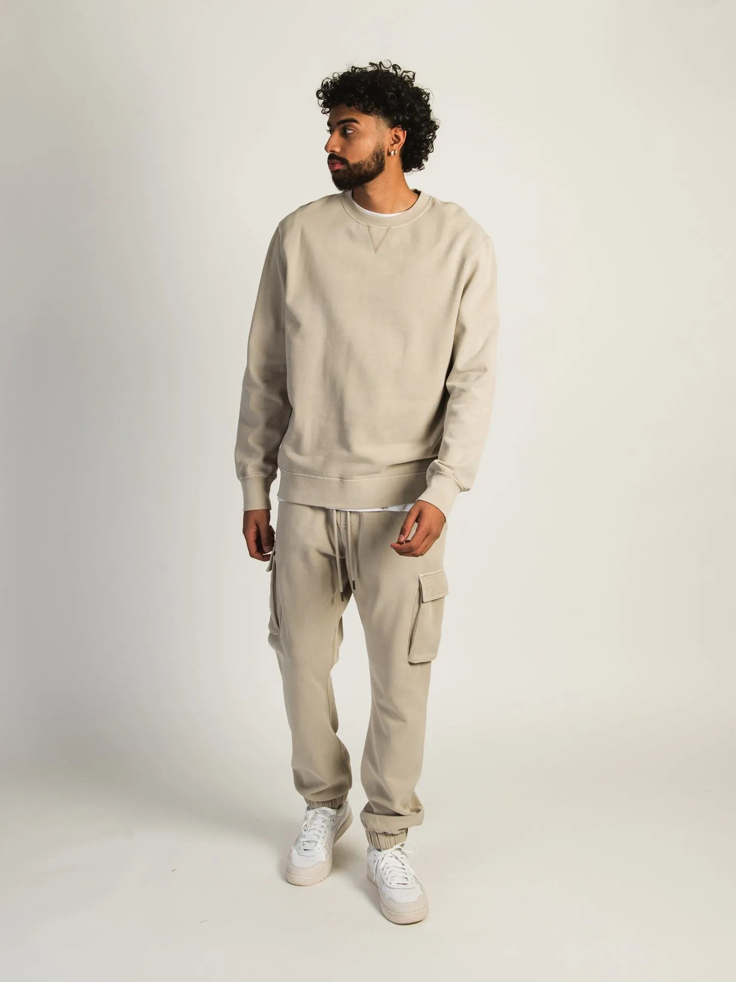 KOLBY PARKER GARMET DYE CARGO JOGGER - OATMEAL