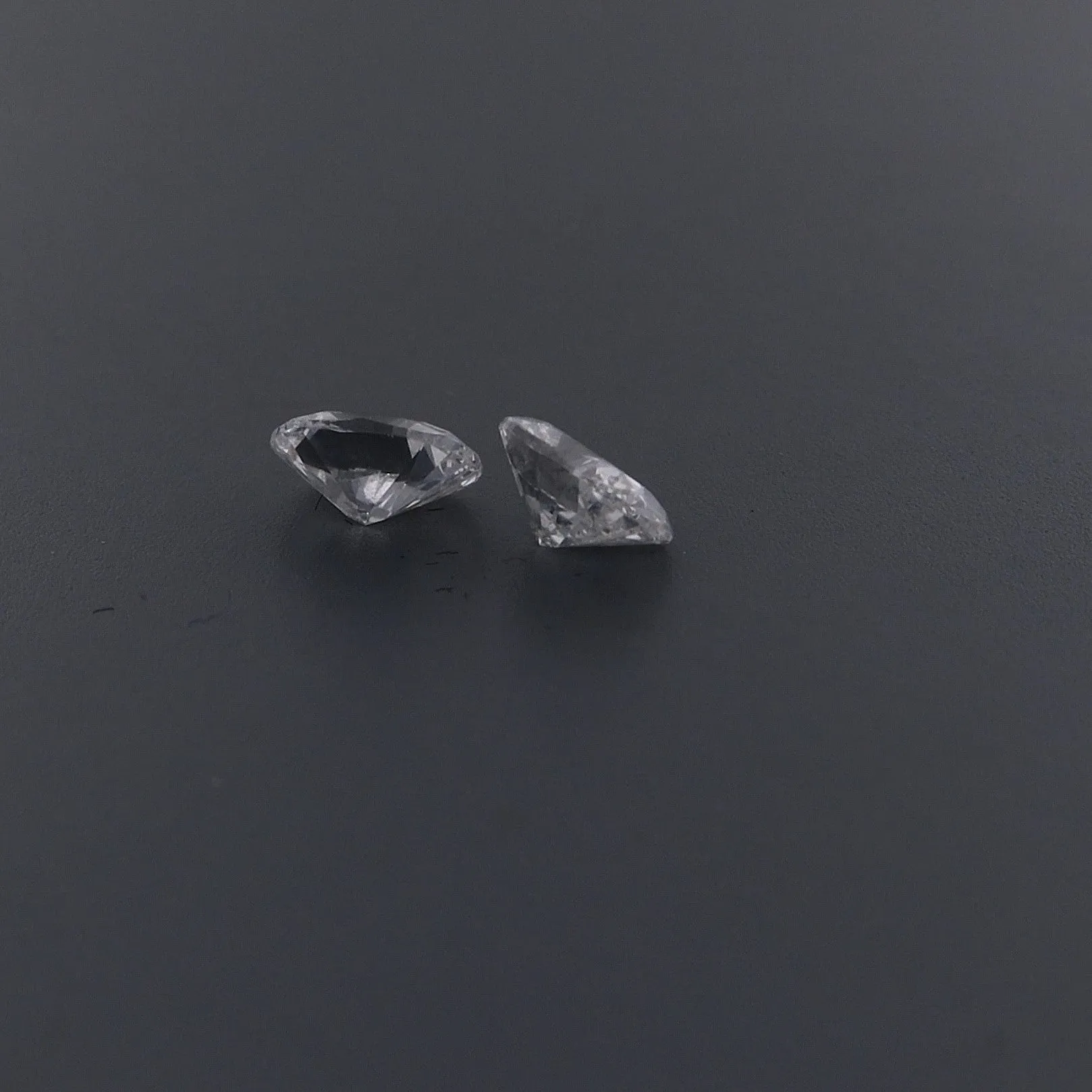 Matched Pair Oval D.80tw FSI1 Diamonds