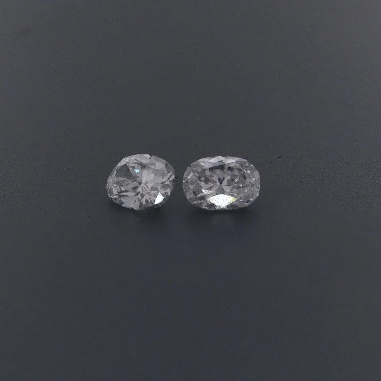 Matched Pair Oval D.80tw FSI1 Diamonds