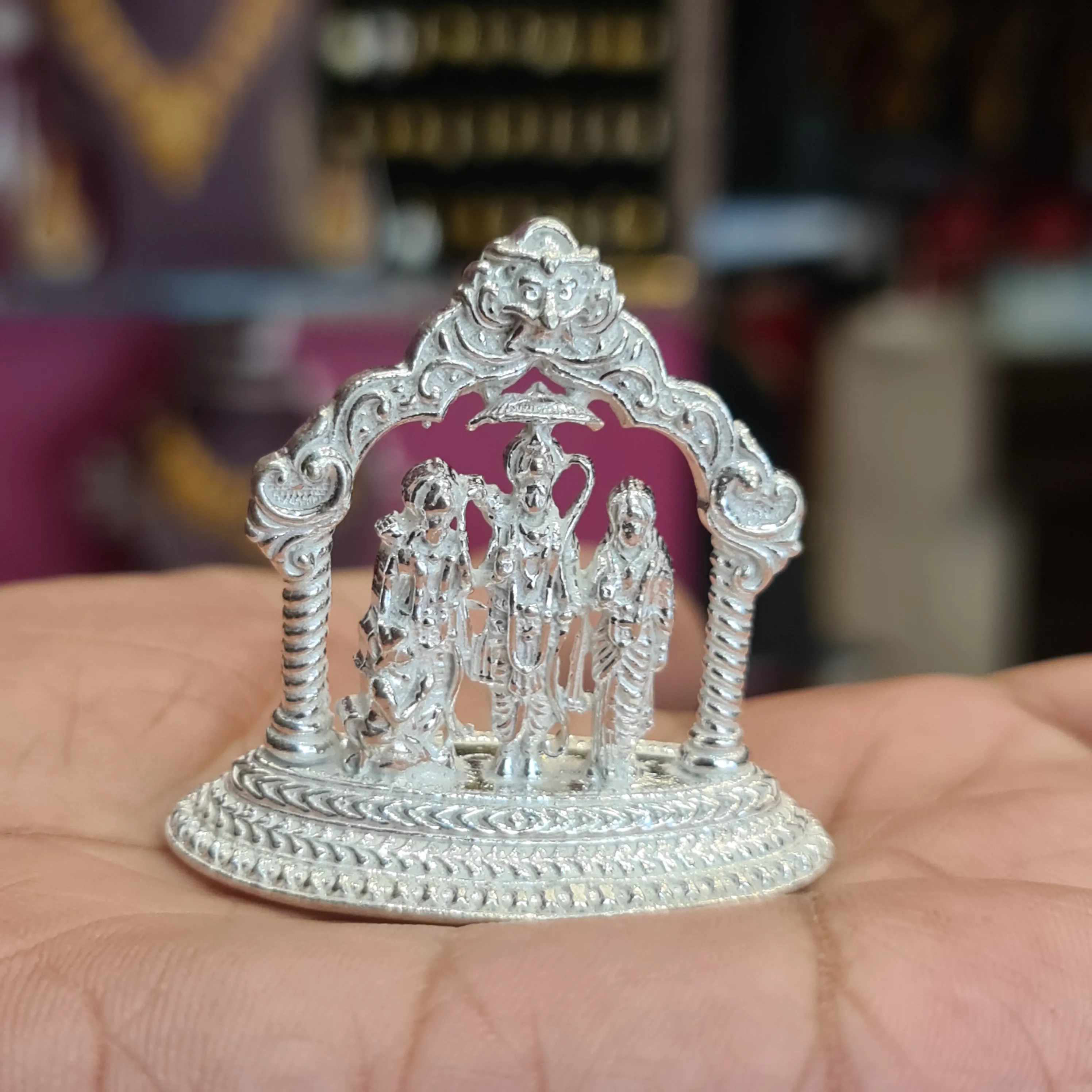 "Shining Devotion: The Pure Silver Sri Ram Darbaar Idol"