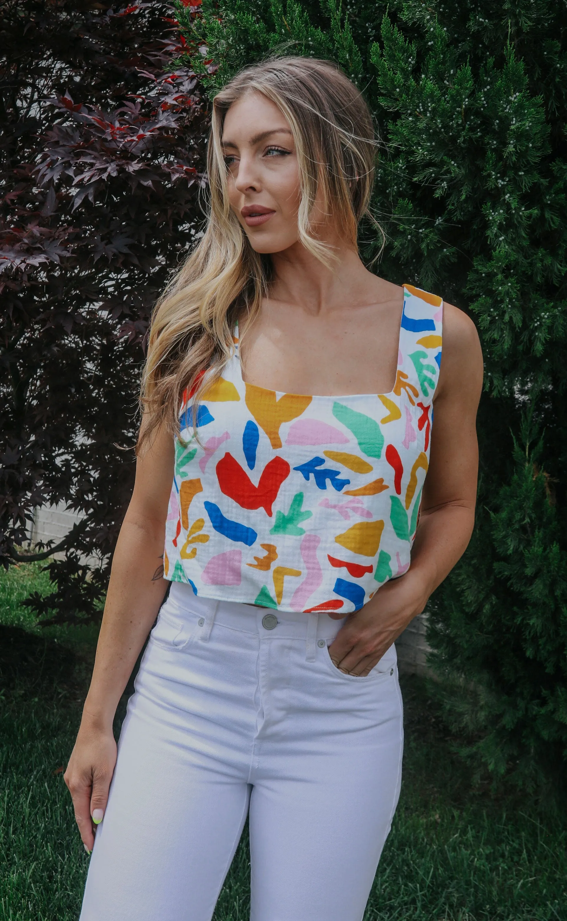 show me your mumu: tara crop top - primary paradise